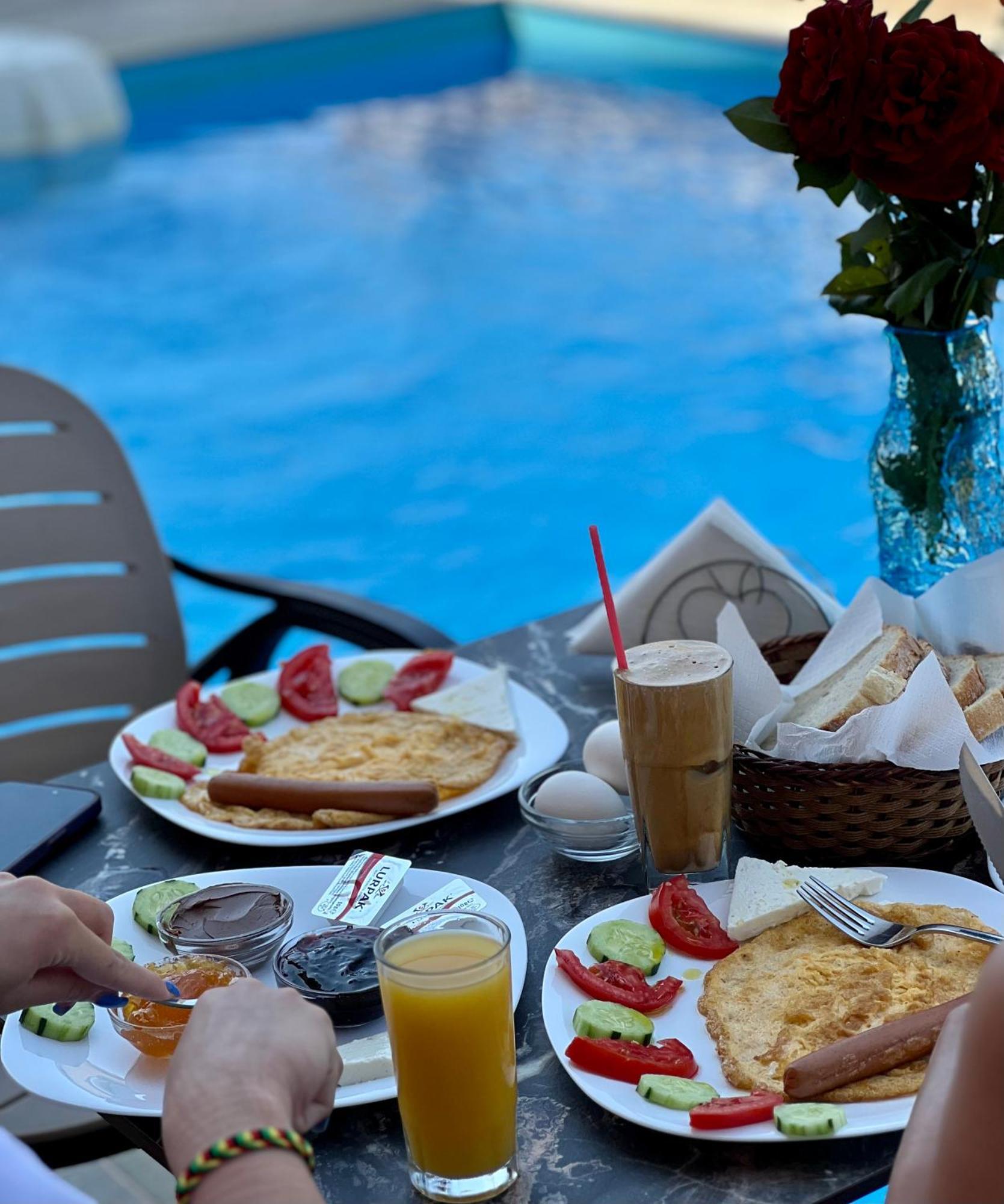 Karos Hotel Llaman Himare Ngoại thất bức ảnh