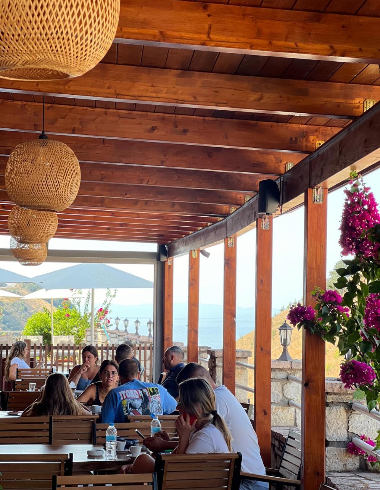 Karos Hotel Llaman Himare Ngoại thất bức ảnh