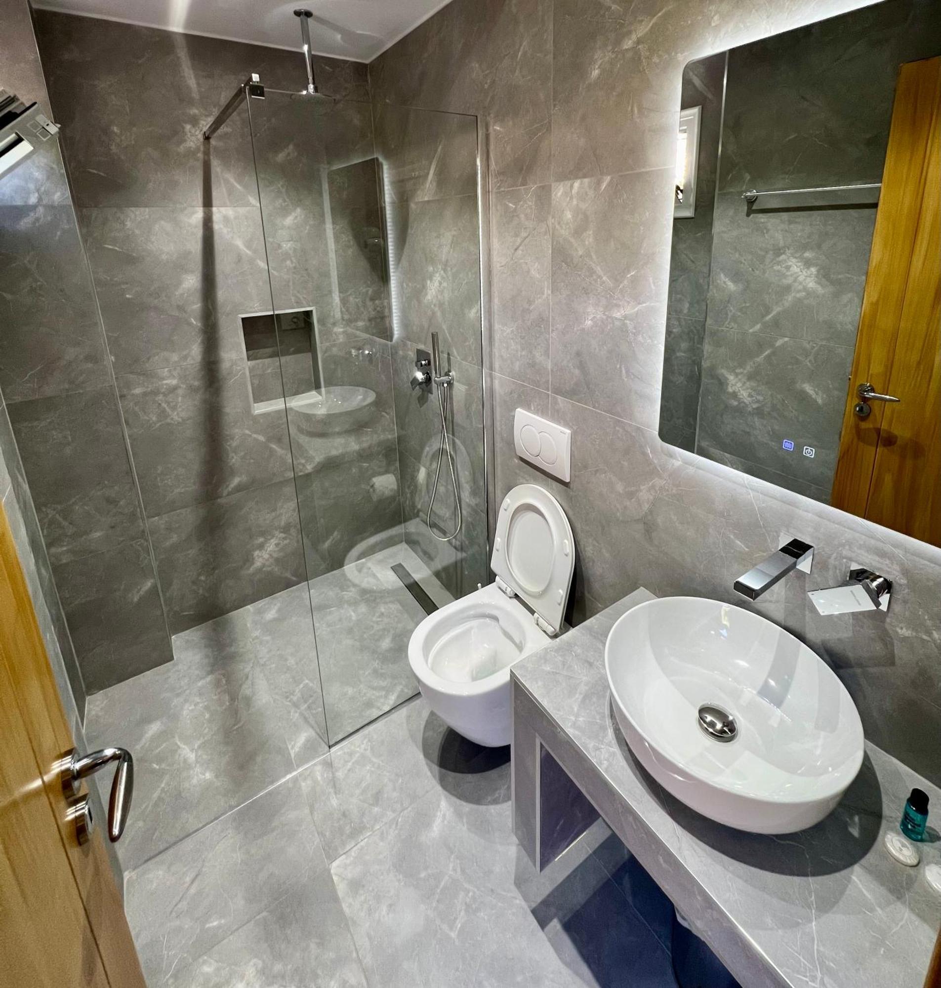 Karos Hotel Llaman Himare Ngoại thất bức ảnh
